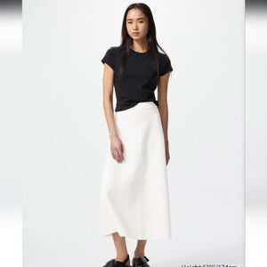 Uniqlo Flare Knit Skirt